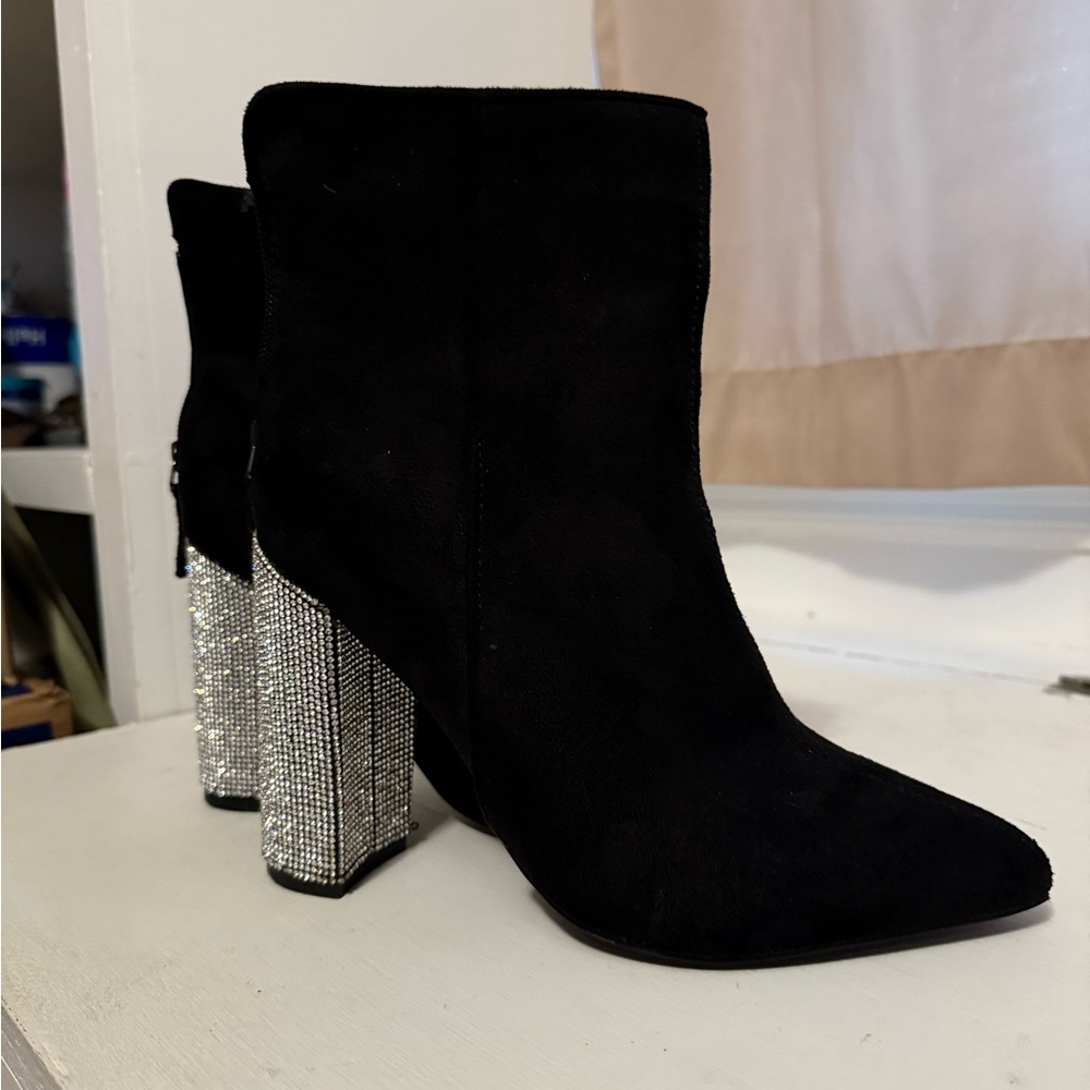 Elegant Black Ankle Boots with Silver Heels
